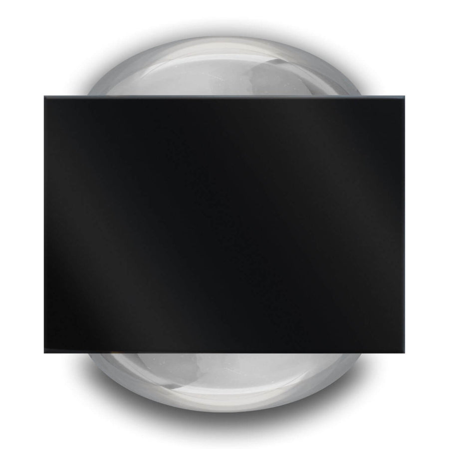Face avant sur fond blanc, boîtier rectangulaire noir et globe translucide centré.