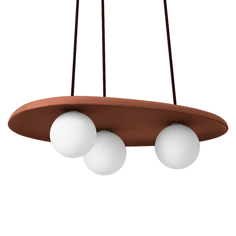 Suspension terracotta vue de face, trois globes blancs sous un disque ovale.