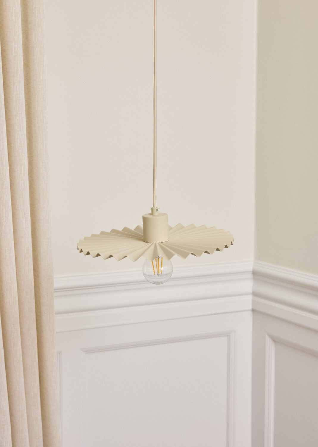 Suspension Plisse beige
