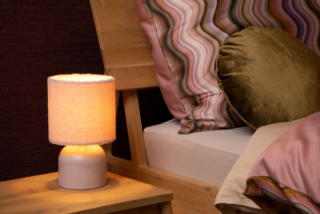 Lampe à poser Woolly rose et noire, coton
