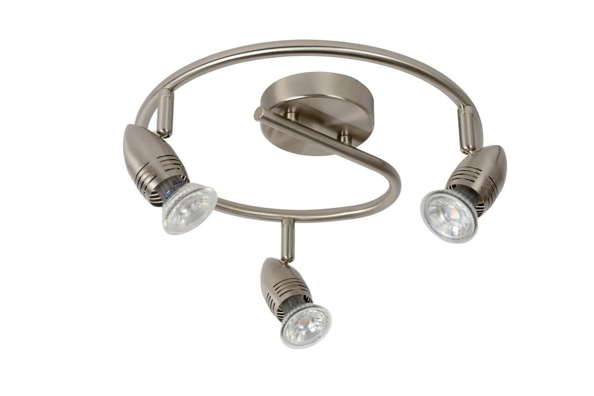 Second plan du luminaire de face, spots inclinés et finition chromée brossée visible