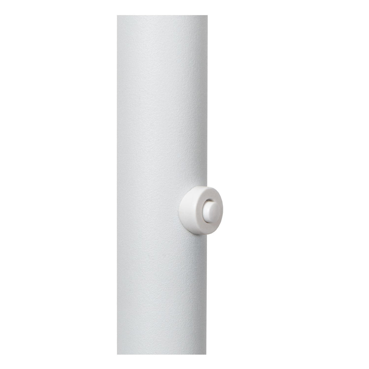 Détail de la bague et du bouton de commande placés sur la tige blanche.
