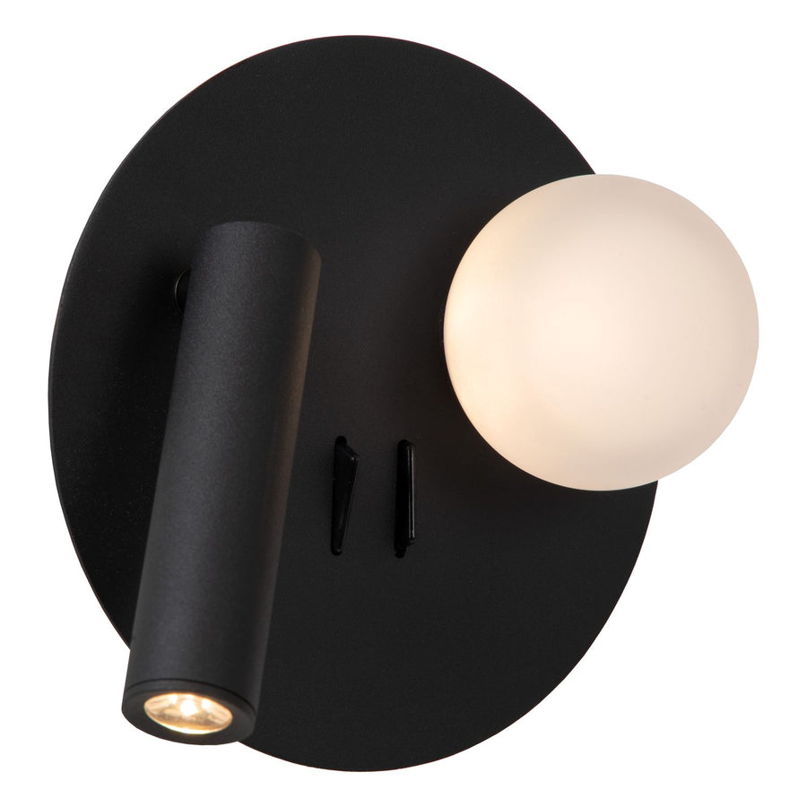 Détail de l'applique noire avec sphère opale et liseuse cylindrique orientable.
