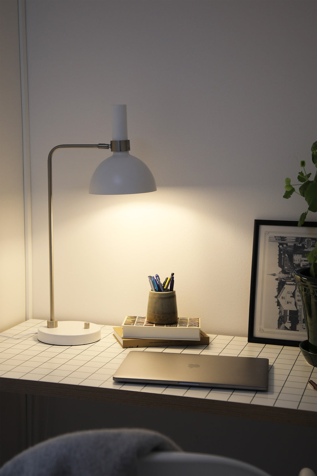 Lampe à poser Larry blanche et acier