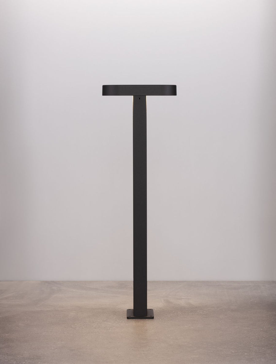 Borne extérieure Ofir noire, H 50 cm