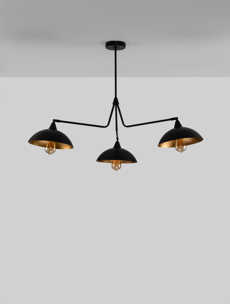 Luminaire suspendu présenté de face sur fond gris, éclairage éteint