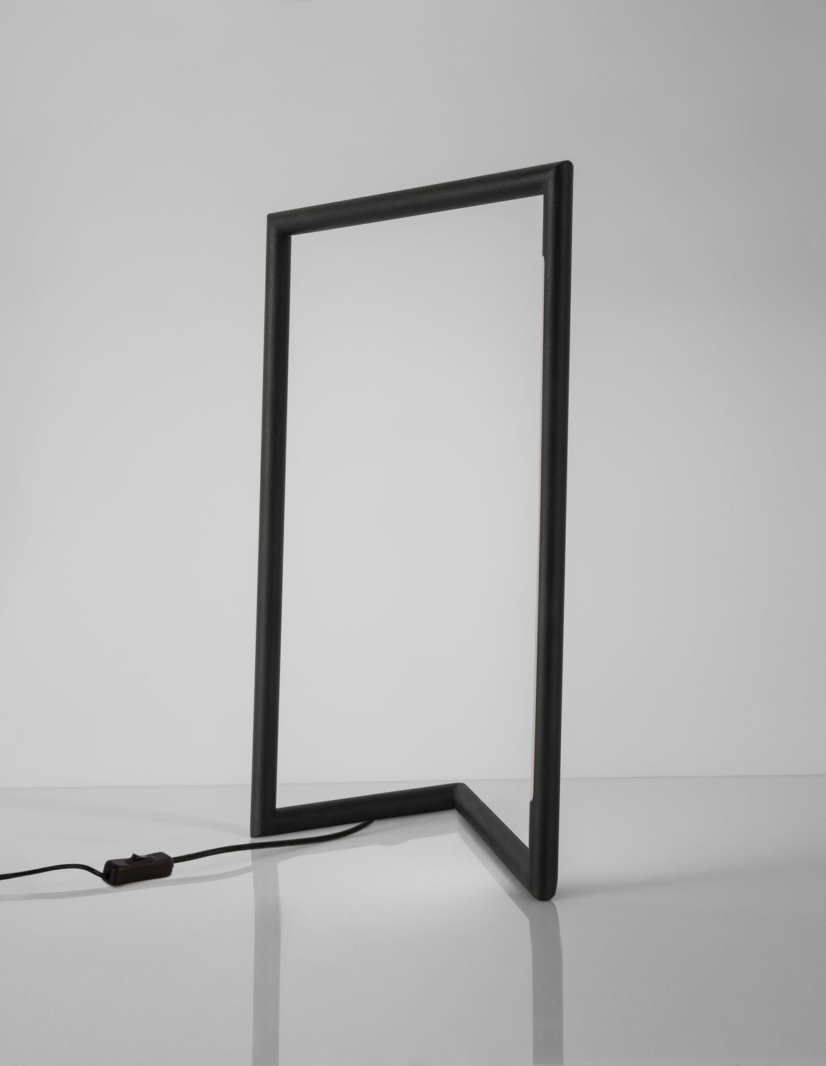 Lampe à poser Ensio noire