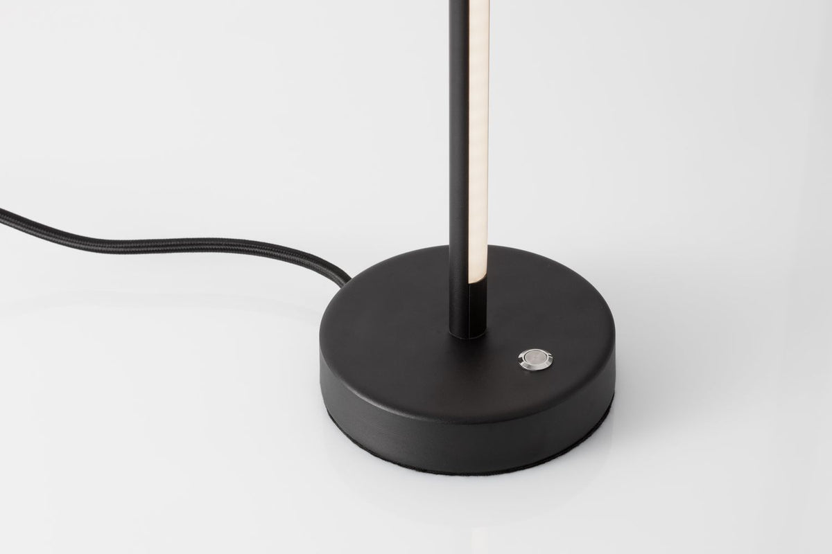 Lampe à poser Colby noire