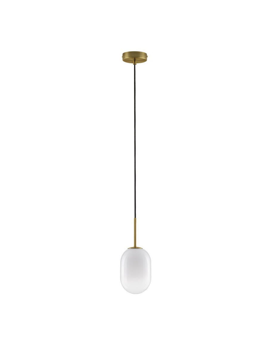 Vue de face de la suspension avec câble noir, rosace dorée et abat-jour en verre.