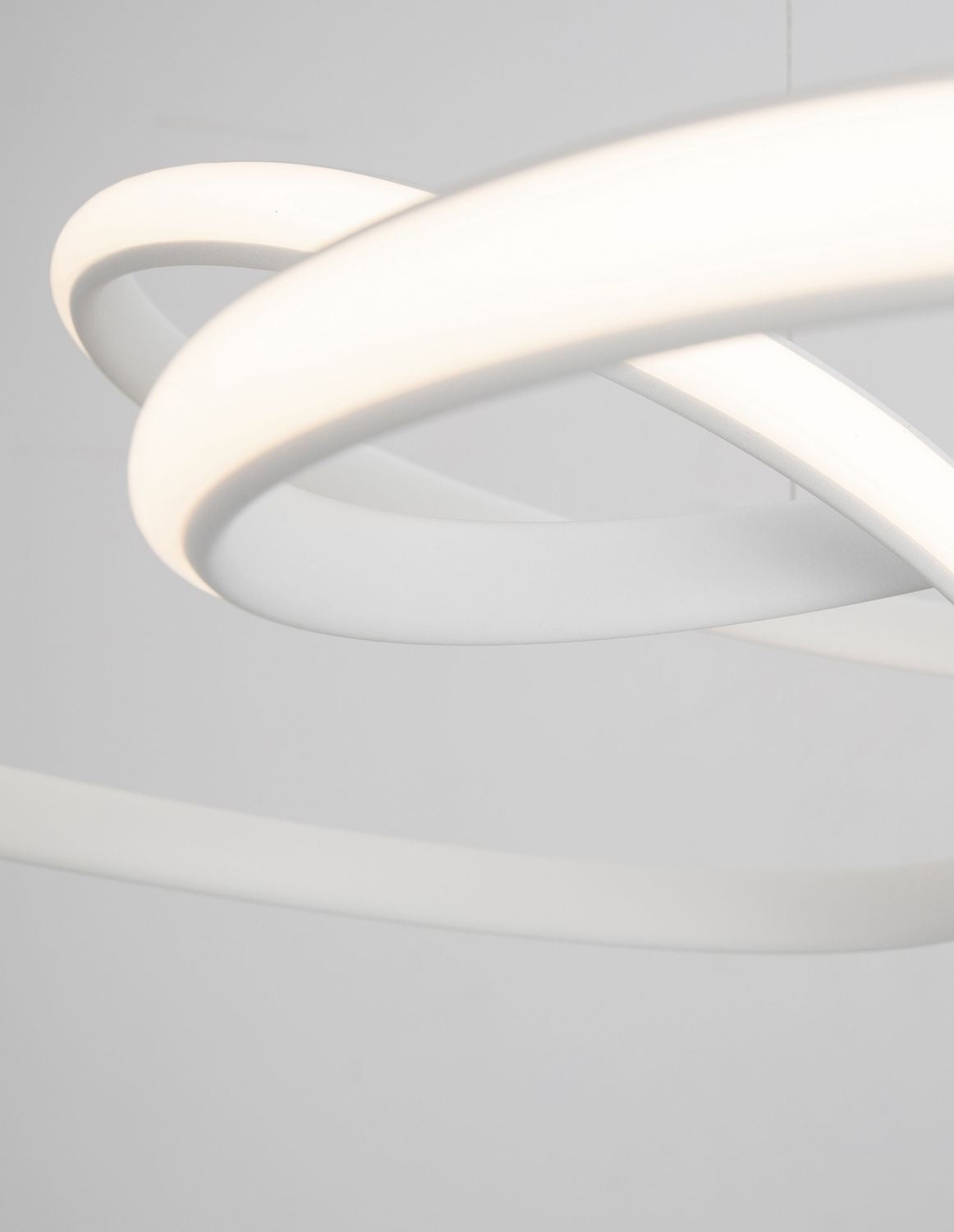 Suspension Menton blanche