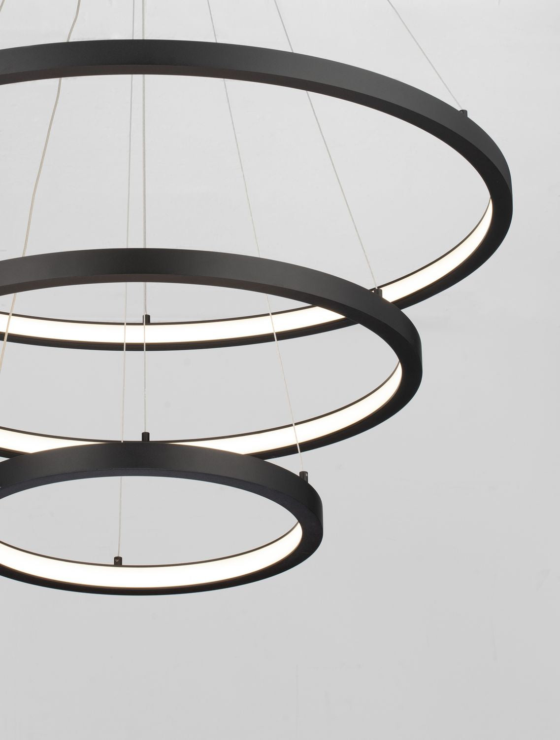 Suspension Empatia noire (9172867)