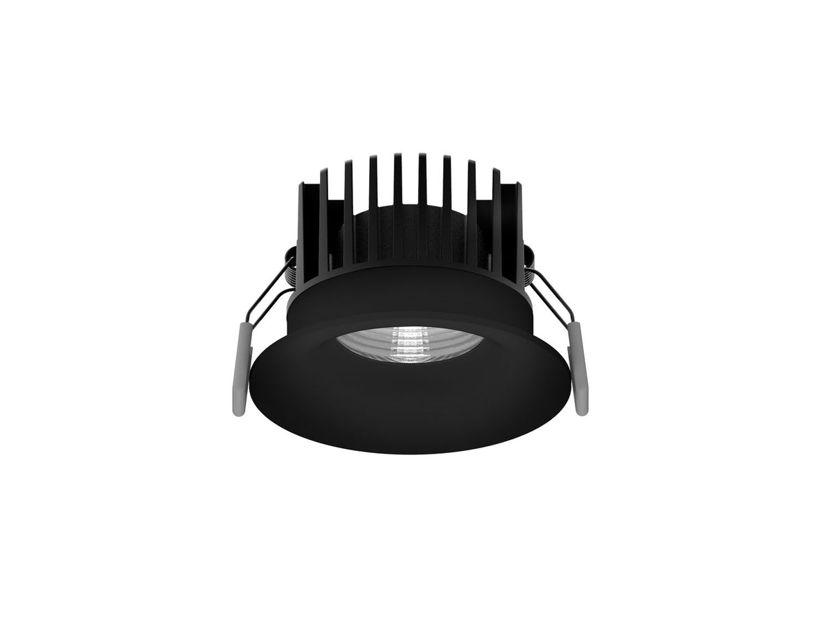 Vue de face du projecteur encastré noir avec lentille transparente et ailettes