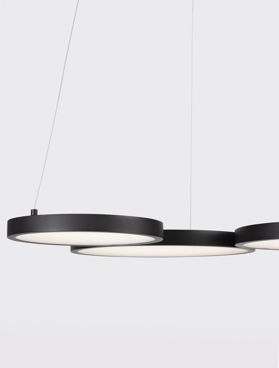 Suspension Magnus noire (9248115)