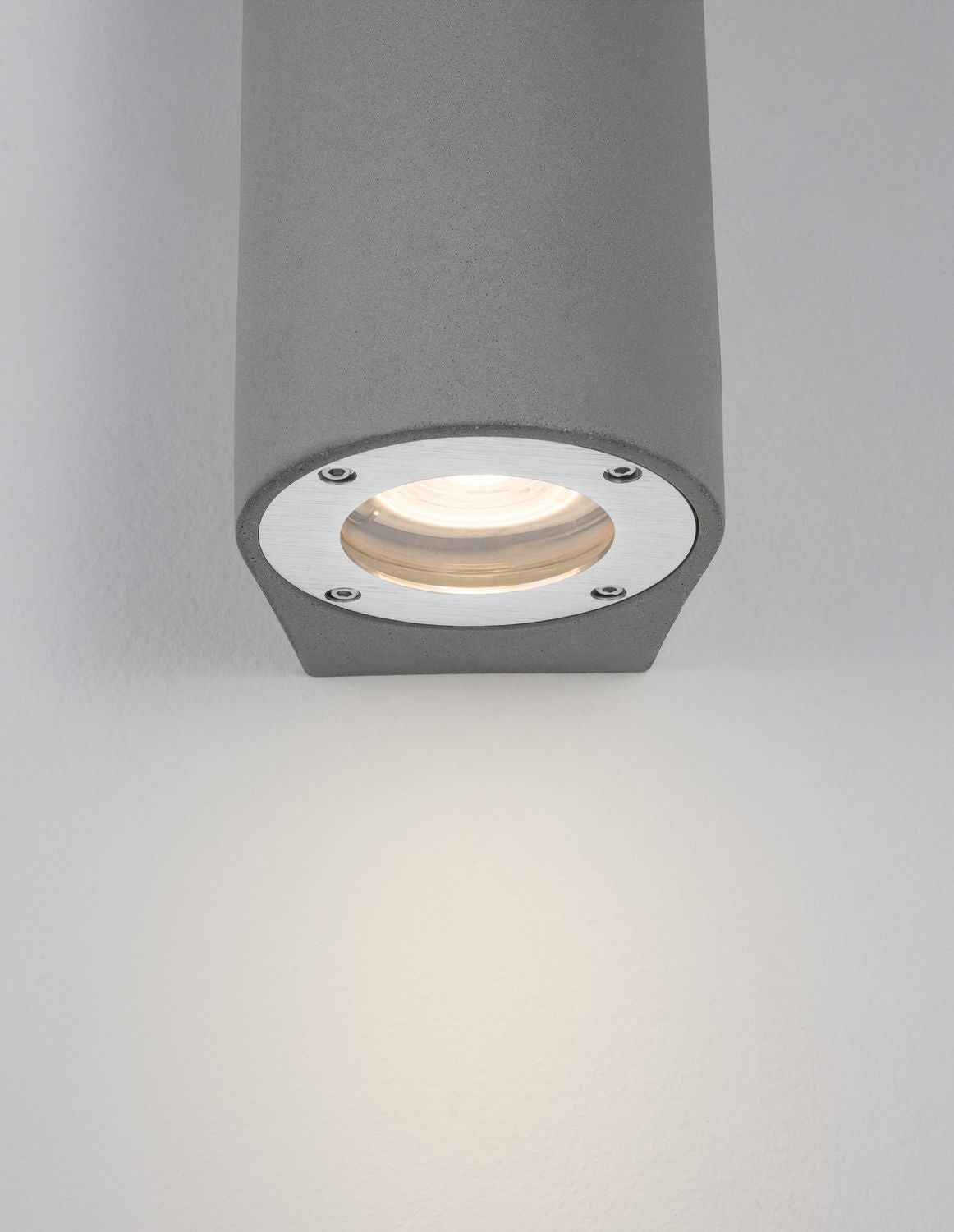 Applique extérieure Lido grise, béton, H 18 cm