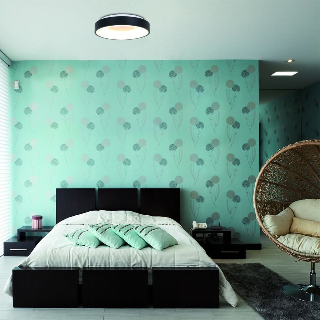 Plafonnier led noir Ringlede en situation dans un intérieur contemporain – Designix.fr