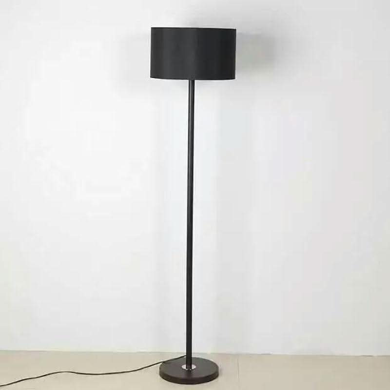 Black floor lamp with lampshade | Noira
