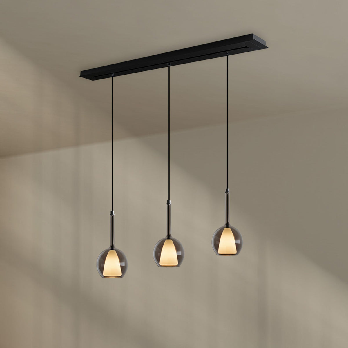 Suspension de table Belluna 3 lumières, longueur 120 cm