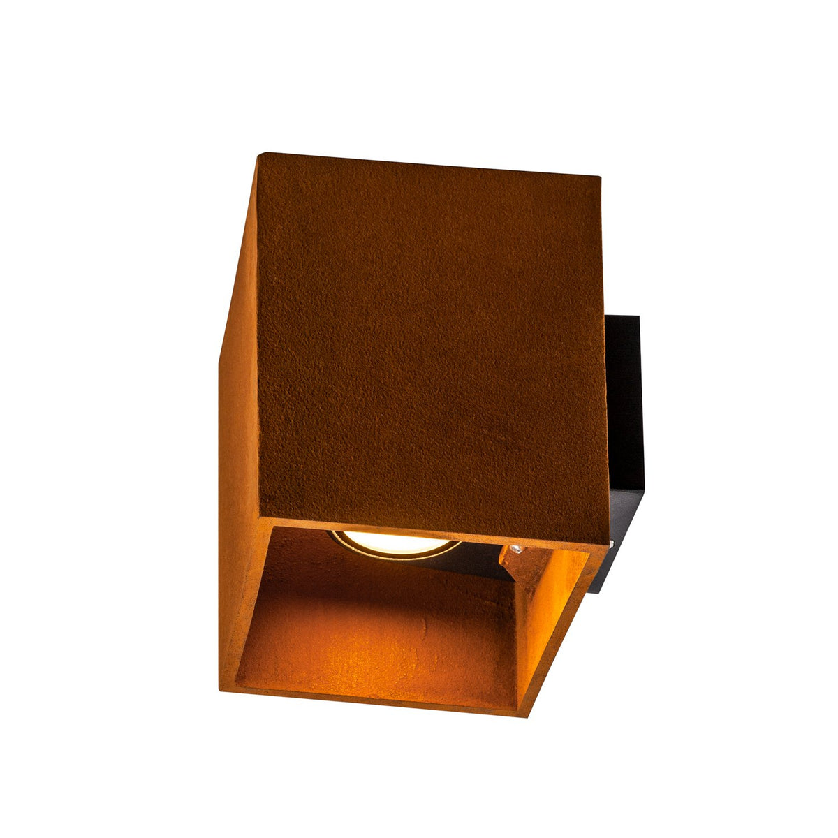 Vue de face de l'applique carrée avec diffuseur encastré sous la structure.