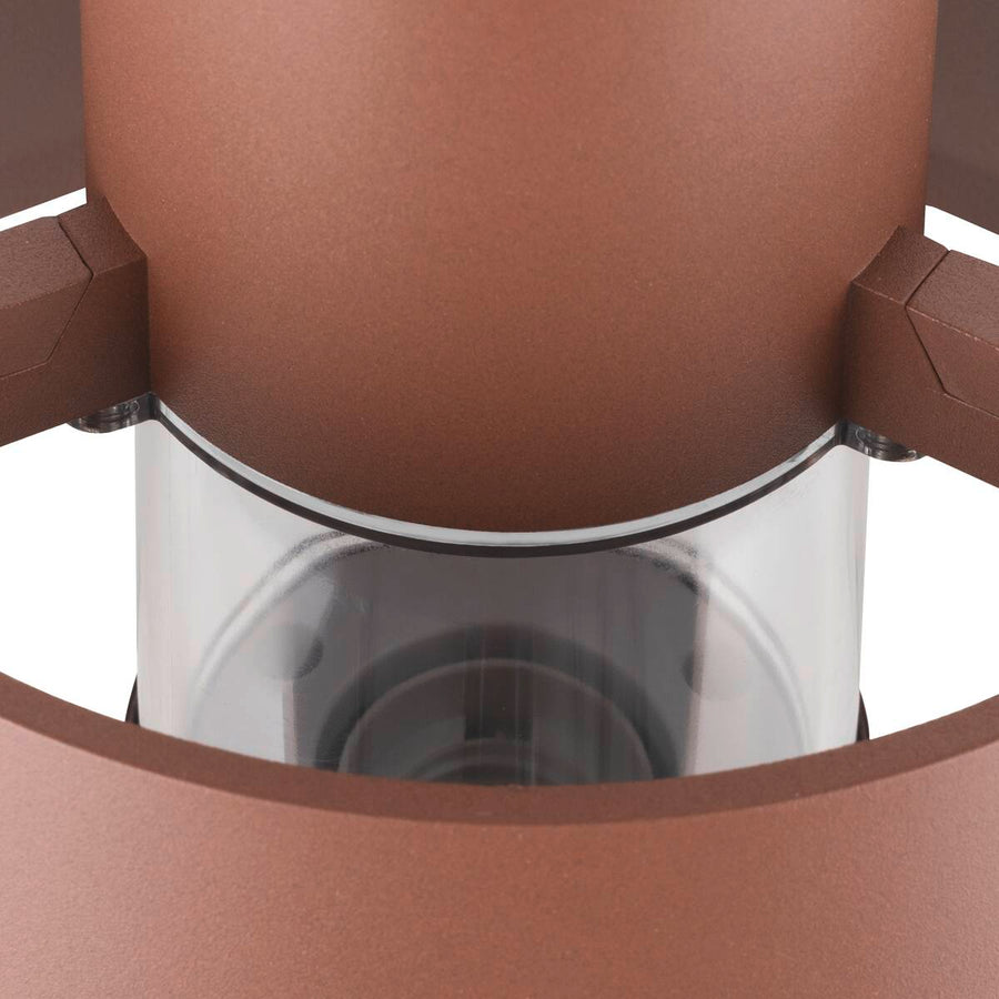 Détail du diffuseur transparent et de la jupe rouille sous la tête.