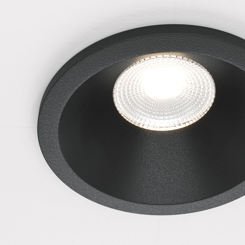 Black spotlight zoom