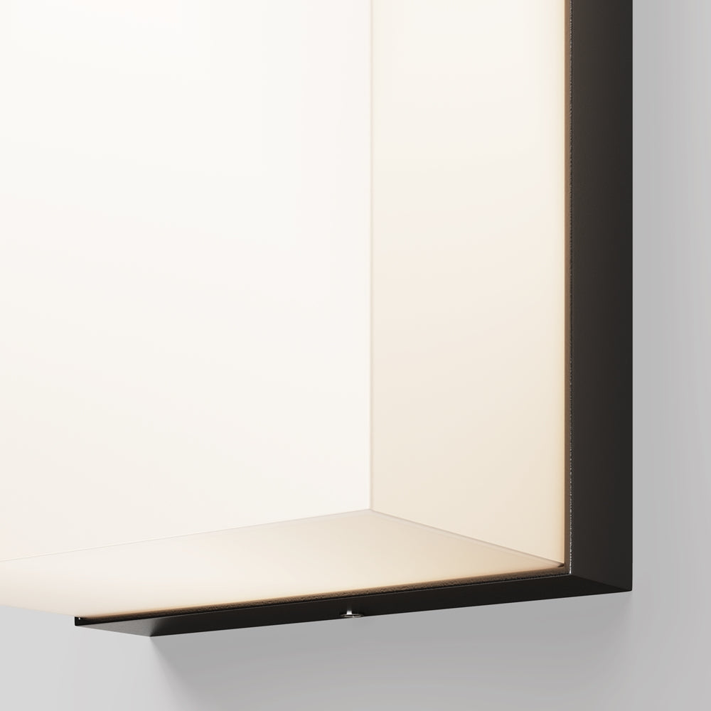 Badd Wall Lamp