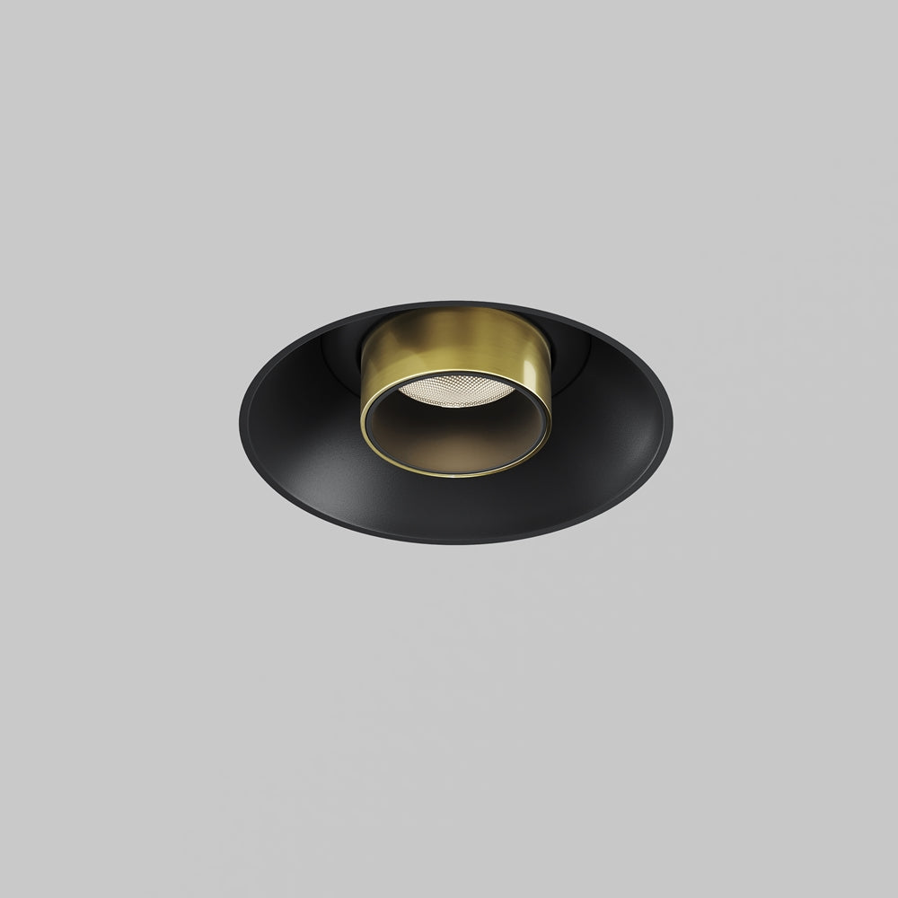 Black T-Spot spotlight