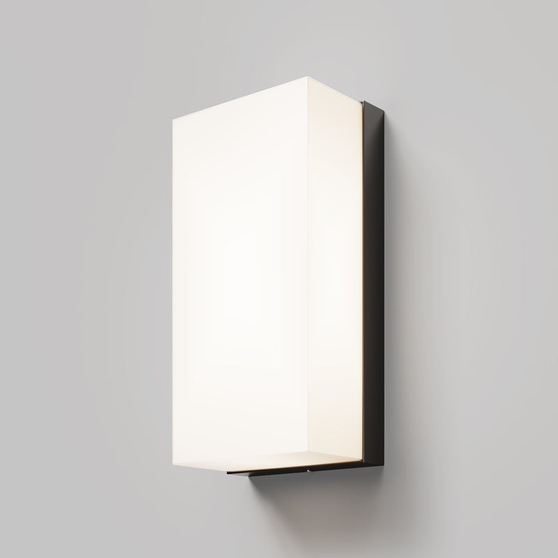Badd Wall Lamp